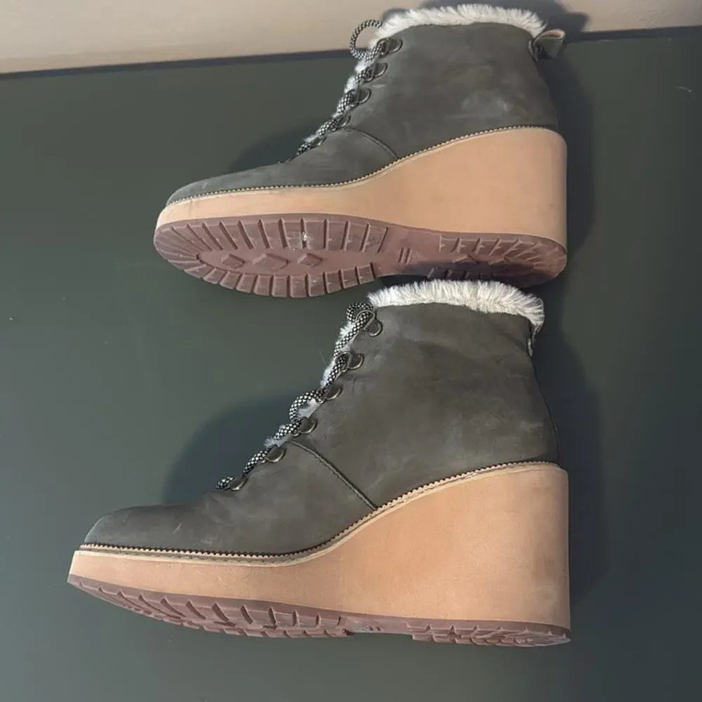 TOMS Melrose Wedge Ankle Boots Womens 9 Olive Green Nubuck Leather Booties